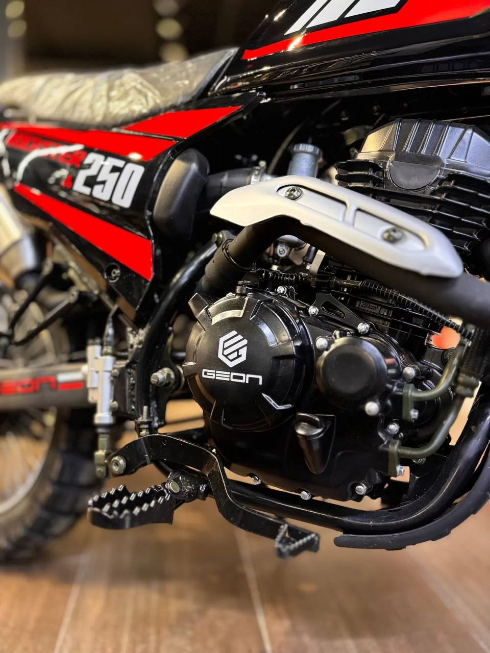 GEON ROCKSTER 250 ON-ROAD