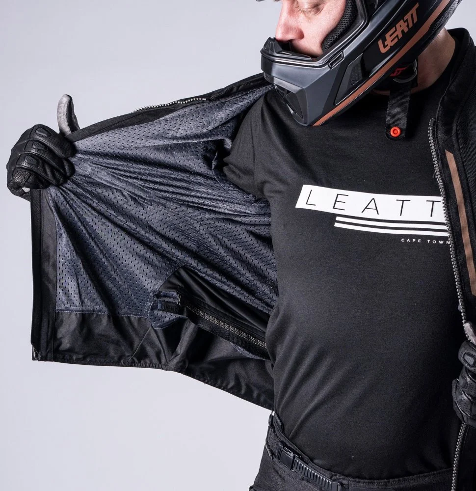 Leatt 4.5 FLOWTOUR SHORT ADVENTURE JACKET [STEALTH]