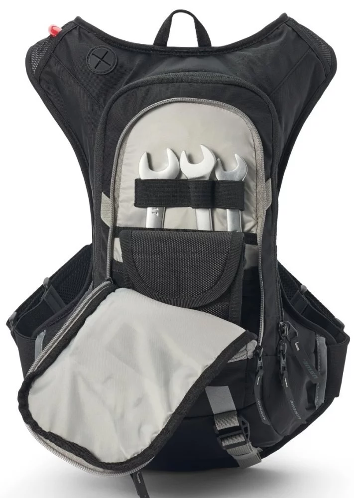 USWE MOTO HYDRO 8L HYDRATION PACK [BLACK]